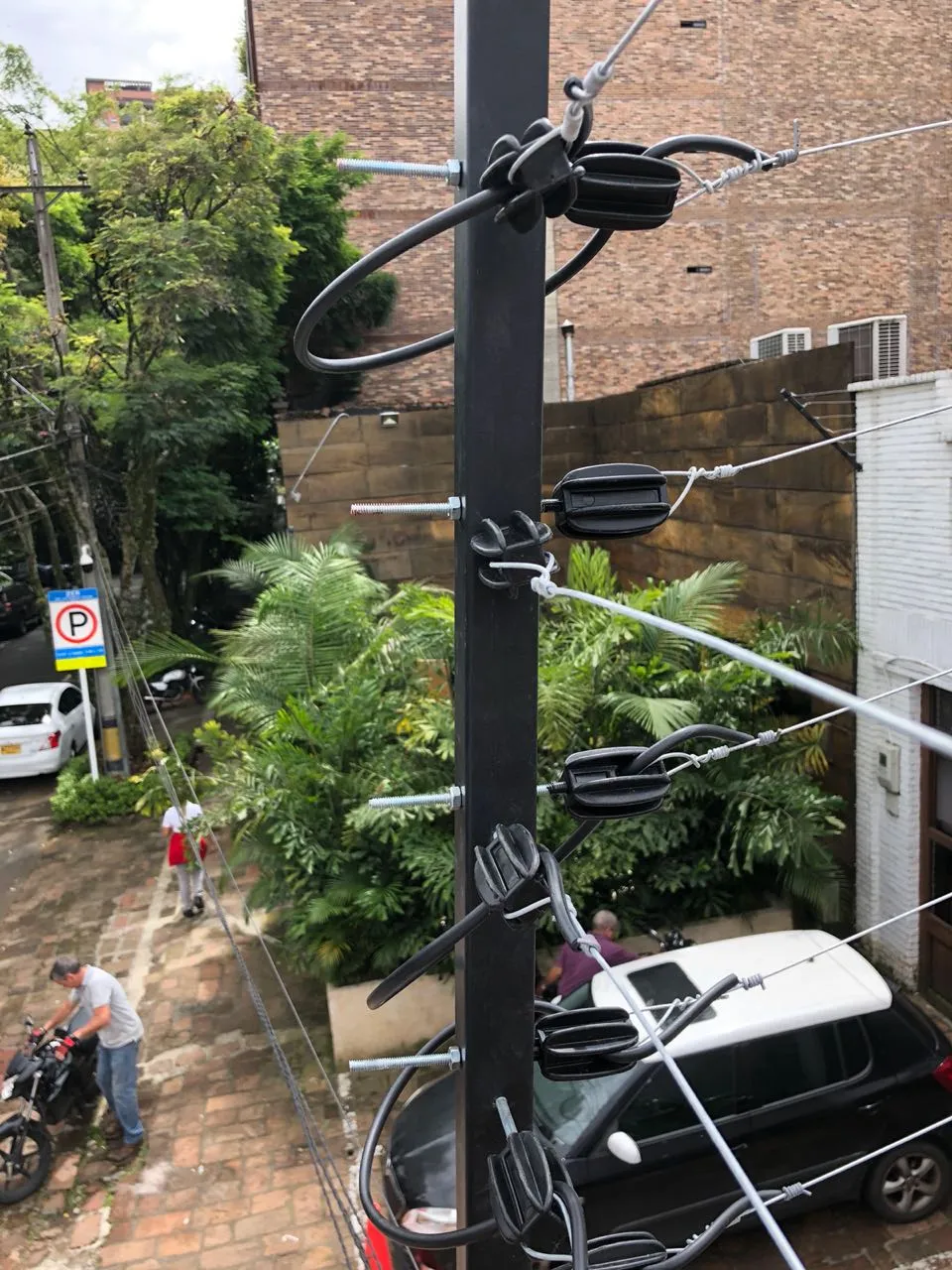 Cerca perimetral en edificio